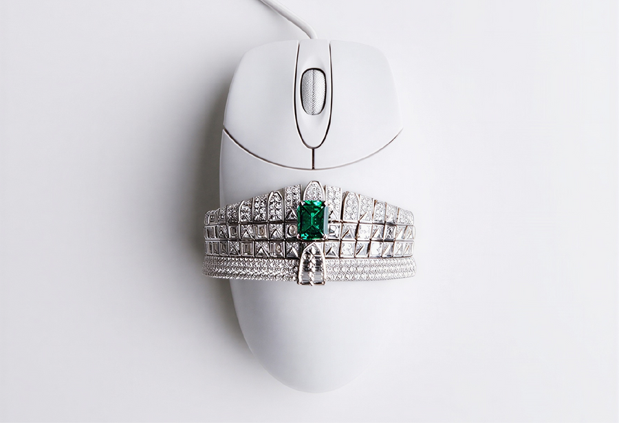 01 CONNECT IN THE WAY THAT FITS YOU BEST